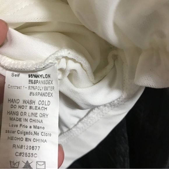 3/$15 Tic toc off white ruched corset crop top size Small - Picture 8 of 8